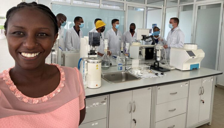 Sharing knowledge digitally